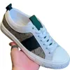 Scarpe firmate scarpe da corsa di lusso sneakers casual da uomo scarpe da tavola sportive traspiranti dal taglio basso scarpe da ginnastica piatte in pelle con lettera sneaker allacciate scarpe da jogging bianche nere