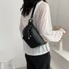 Bolsas de cintura Moda Mujer Cadena de color sólido Pecho cruzado para Beige Negro Fanny Pack Diseñador de marca Sling Bolsos Paquetes