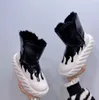 Mulheres Botas de neve de inverno Pêlo quente deslize em botas plataforma grossa cunha sapatos meninas planas com dedo luxuoso novo prateado
