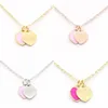 Collana di lusso con etichetta a forma di cuore da uomo per donna, coppia, lettera lunga, estetica, trendy, catena in argento placcato, gioielli firmati, collane d'amore color oro