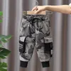 Брюки, осенне-зимние штаны для мальчиков, коллекция 2023 г., детские утепленные плюшевые теплые детские камуфляжные штаны-карго 231207