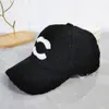 Femmes de haute qualité hommes Chapeaux Designer Bonnet Ball Caps célèbre lettre de marque Impression d'automne Hiver Cashmere Keep Warm Baseball Cap de mode Accessoires