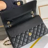 Borsa a mano di design Borsa con patta in caviale Borsa a tracolla di alta qualità da donna di lusso con catena a specchio 10A