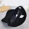 Femmes de haute qualité hommes Chapeaux Designer Bonnet Ball Caps célèbre lettre de marque Impression d'automne Hiver Cashmere Keep Warm Baseball Cap de mode Accessoires