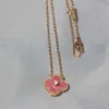 Versión trébol, hierba de la suerte, hierba de cuatro hojas, collar de piedra Rosa Natural, cadena de hueso con cerradura chapada para mujer, collar de diamantes van