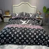 Sängkläder Set Designer Classic Letter Print Dark Down Pillowcase 4st Set Pure Cotton Large Däcke Cover Bedroom Decoration 1,5 m 1,8 m säng