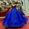 2024 Luxury Blue Shiny Quinceanera Robes de l'épaule pour 15 fêtes Princess Appliques Perles de lacet Robe de fête d'anniversaire
