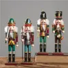 Fournitures de jouets de Noël 30 cm Cadeaux de Noël Or Argent Rose Casse-Noisette en bois Roi Soldat Figurine Marionnette Enfants Jouets Année Fête Bar Comptoir Décor 231208