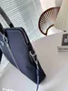 Nya män portfölj mode Fashion Solid Color Handbag Luxury Designer Bag Crossbody väskor Kvinnor Handväska Datorväska