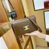 Юридическая копия Deisgner Celinss Bags Интернет-магазин Сумка Triumphal Arch Женская новинка 2023 года, новинка 2023 года, маленькая квадратная сумка из натуральной кожи с клапаном, через плечо на одно плечо, High Level Sense Message Se