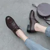 Kledingschoenen 2024 lente lederen loafers dames ronde neus voor comfortpompen blok Oxford