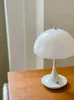 Dekorative Objekte Figuren Wiederaufladbare USB-Pilz-Schreibtischlampen Touch 3-Farben-Dimmung Nordic für Nachttisch-Dekoration Schlafzimmeratmosphäre LED-Schreibtischlampen 231207