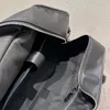 デザイナーバッグ男性バックパック女性ファッショナブルな旅行バッグ2ウェイジッパー調整可能なショルダーストラップカウハイド空港バッグ