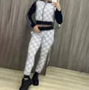 Nova marca feminina impressa dois peice conjunto superior + calça jogging ternos impresso esporte curto sweatershirt feminino fatos de treino roupas de grife