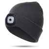 Chapeaux à bord avare 4 lumière LED bonnet chapeau USB mains rechargeables hiver avec lampe de poche de nuit pour garçons filles 231208