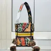 イブニングバッグ最高品質の女性トートバッグ3D刺繍デザイナースモールバックル財布ファッションカラーヴィンテージシルバーメタルトート