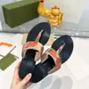 Top Designer Women Slippers Outdoor Beach Shoes Luxurious Sandals Men Slippers Casual Couple Sandals Herringbone Slippers Flat Shoes 35-44