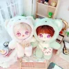 Doll House Accessories Clothes Rompers Fur Coat Mini Söta väskor Toys Idol Outfit Suit Cat Animal 20cm Klädsäng 231207