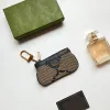 Luxuruy Classic Women Designer Plånböcker Luxury Coin Purses For Women Män helt ny liten byte väska röda kuverthandväskor 231282bf