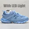 Med Box Track LED 3 3.0 Designerskor för män Kvinnor Triple S Luxury Casual Sneakers Extraordinära designers Platform Sneaker Paris Tess.S. Gomma lädermens tränare