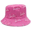 Grandes filles lettre broderie chapeaux adolescents enfants CARBIE pêcheur chapeau été enfants crème solaire chapeaux plage visière casquette ajustement 5-16 ans 323g