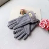 Designer handskar lyxhandskar uggh mittens fem fingrar handskar kvinna svart grå rosa khaki pu handskar mode enkla plus fluffiga handskar