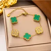 18k Gold Plated Luxury Designer Charm Armband Four-Leaf Clover Designer Jewelry Elegant Pearle Armband för kvinnor High Quali Evde