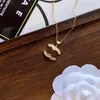 Boutique Designer Love Gift Collane Brand Gioielli di lusso 18K Gold Charm Pendant Necklace Classic Design Original Brand Necklace