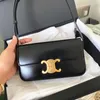 Teen triomphes Borsa di design in pelle di lusso Lisas Stesso vecchio modello Arco di trionfo stampato Borsa sotto le ascelle Donna 2024 Inizio primavera Nuovo bastone francese Piccolo quadrato PU Leat