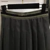 Marca feminina saia designer outono moda logotipo bordado carta bordado feminino carga cintura alta overskirt dez 04 11