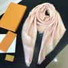 2023 Scarf Designer Fashion Real Keep High-klassar Suchves Silk Simple Retro Style Accessories for Womens Twill Scarve 11 Colors