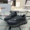 Chaussures de créateurs Hommes Femmes Casual Monolith Logo Cuir Noir Augmenter Plateforme Baskets Cloudbust Classique Brevet Mat Mocassins