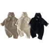 Rompers Korean Baby Romper Scarf Set Autumn Winter Lamb Wool Jumpsuits for Boys Girls Toddler Infant Clothes Loose born Onesie 2023 231207