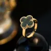 Van Clover High Version Four Leaf Grass Ring Gold Plated 18 K Gold med diamanter Naturlig vit Fritillaria Jade Single Flower Ring Kvinna