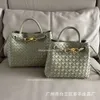 디자이너 Highend Ladies Bags 클래식 카세트 보테 가스 가방 새로운 수제 짠 토트 가죽 베네타 대용량 싱글 어깨 크로스 바디 Andiamo Sam IY51