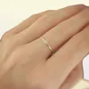 DESTY ROUND FEU OPAL SINGS POUR LES FEMMES GRIPHES COULEUR SIMPLE COULEUR MINI MINI MINE RING ANNES ANILLO