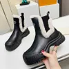 Botas de designer femininas malha estiramento martin preto cunha de couro rendas até dedo do pé redondo salto grosso couro cavalier botas de tornozelo feminino design sapatos casuais luxo 2024