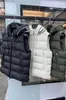 Gilets pour hommes de haute qualité en duvet d'oie et gilet pour femmes 2023 hiver épaissi veste chaude de luxe mode à capuche 231207