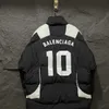 23 Manteau en coton en duvet de pain de football 10 de marque Exclusive Co de marque avec veste de couple épaisse et ample en patchwork de couleurs contrastées