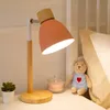 Oggetti decorativi Figurine Tavolo creativo Lampada nordica Arte in legno LED Girare la testa Luci da scrivania semplici / Protezione per gli occhi Lettura Soggiorno Camera da letto Decorazioni per la casa 231207