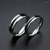 Anillos de racimo Simple Negro Color Plata Anillo de acero inoxidable Amante Pareja 4 mm 6 mm Ancho para mujeres Hombres Vintage Cool Drop