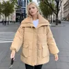 女性用ジャケットウィンタージャケットダウンコートパーカーの肥厚ゆるいキルティングメス