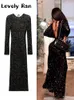 Robes sexy urbaines mode robe longue à paillettes noires brillantes pour femmes dos nu à manches longues femme élégante soirée de fête de Noël 231208