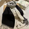 Mode Loewee Scarf Designer Scarf Star's Samma Jacquard Checkerboard Autumn and Winter Temperament Warm Tassel Cashmere Scarf Rowe Shawl Lowewe Scarf