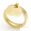 Pierścienie zespołowe miłosne biżuteria ring biżuteria 316l tytanowo-złoto-spłaty mody w kształcie serca t list z podwójnym sercem obiecy