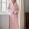 Vêtements de nuit pour hommes Robe à manches longues pour femmes avec design en relief à carreaux Confortable Peignoir chaud Ensemble de vêtements de détente pour femme Pyjamas