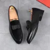 Sapatos de vestido movechain festa de casamento de couro masculino com arco moda homens dirigindo mocassins mocassins homens casuais deslizamento em apartamentos 231208