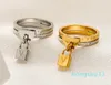 Never Fade Band Rings Jewelry Classic Premium Accessoriesは、エンボス加工されたスタンプで排他的