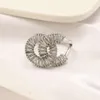 Designer Channel Ring Open Ring voor vrouwen ingesteld met zirkonia vierkante kristalwind wit koper niet -vervagende verstelbare ring