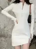 Casual Dresses Qweek 2023 Autumn Korean zip stickad tröja sexig bodycon mini split klänning kvinnor kpop wrap svart lång ärm kort